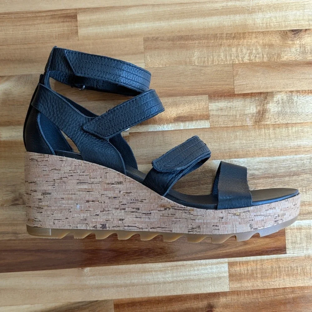 Sorel Women's Cameron Wedge Multi Strap Sandals Women's Size 10